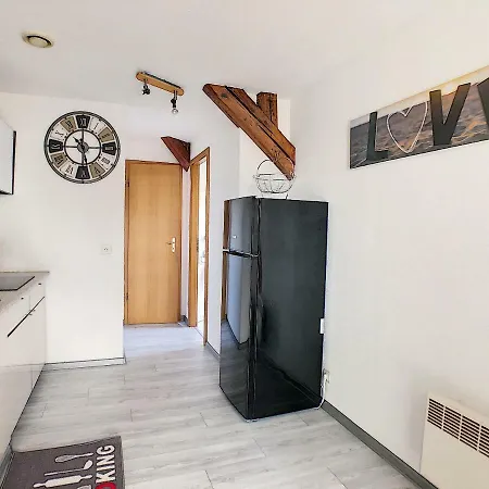 Agreable A Deux Pas De La Gare Апартаменты *
