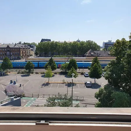 Agreable A Deux Pas De La Gare